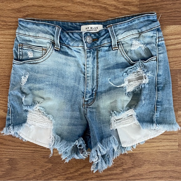 AP BLUE by APHRODITE JEANS Distressed Denim CUTOFF Jean SHORTS Size 26 Waist - Picture 2 of 9